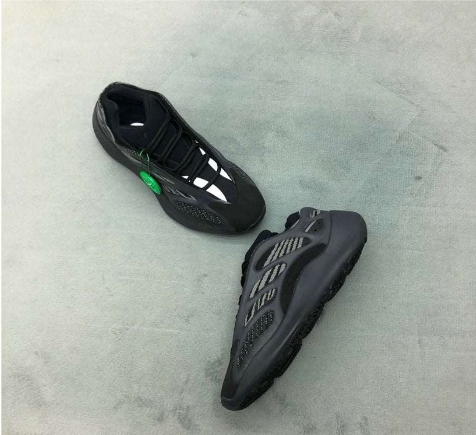 Les baskets Adidas Yeezy 700 V3 allient un style distinctif à un confort exceptionnel.

design unique. Pas cher. Le moins cher.
