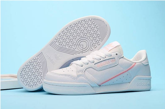 Les baskets Adidas Continental allient performance  et style intemporel.

Leur silhouette élégante.pas cher.le moins cher.