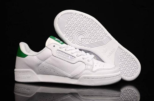 Les baskets Adidas Continental allient performance  et style intemporel.

Leur silhouette élégante.pas cher.le moins cher.