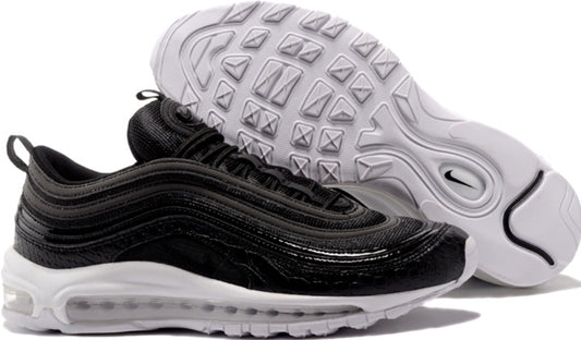Les baskets Nike Air Max 97 sont synonymes de style emblématique et de confort absolu. Leur design ondulé distinctif.pas cher. Le moins cher.