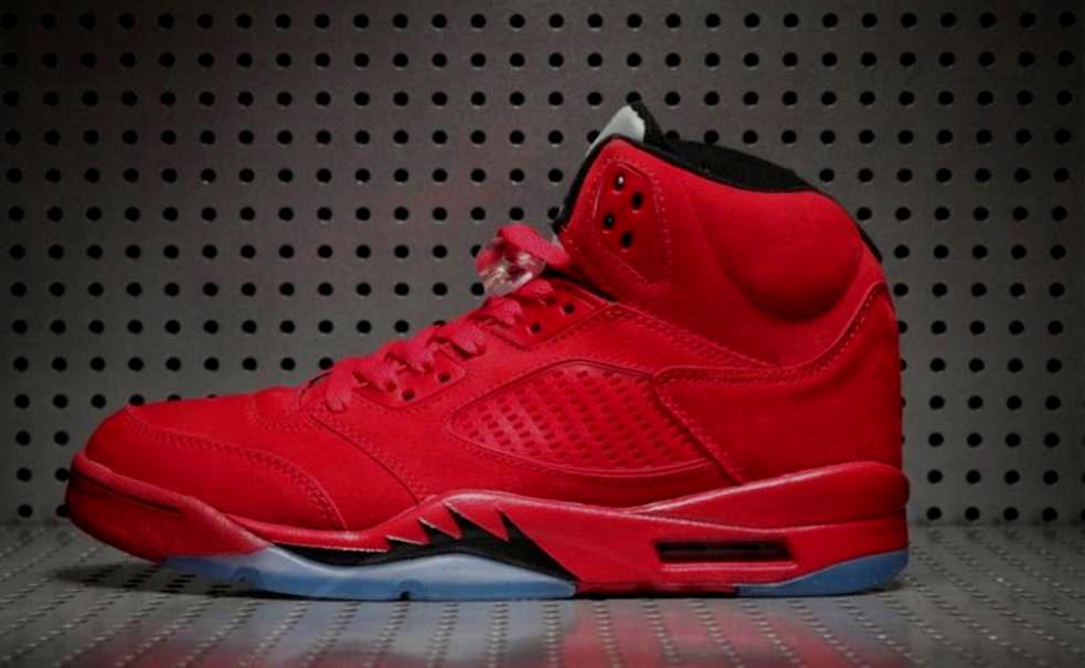 Les baskets Air Jordan 5 offrent un style audacieux et une performance exceptionnelle. leur design unique emblématique. Pas cher. Le moins cher. 