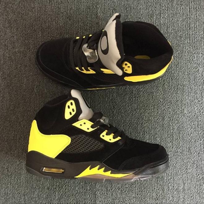 Les baskets Air Jordan 5 offrent un style audacieux et une performance exceptionnelle. leur design unique emblématique. Pas cher. Le moins cher. 