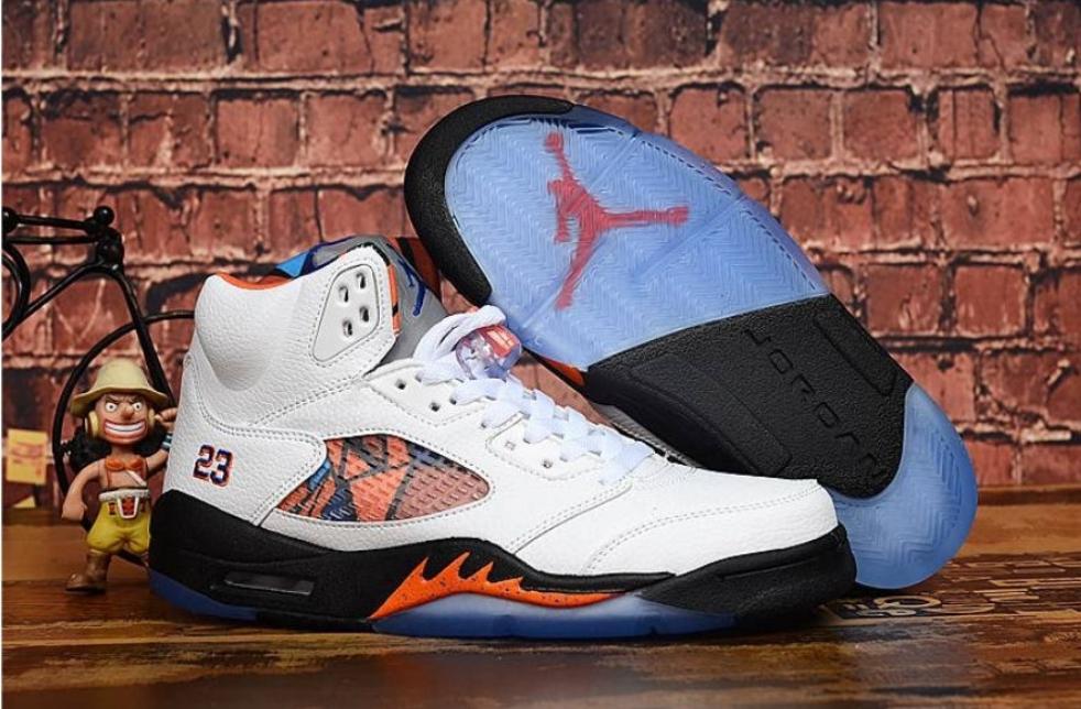 Les baskets Air Jordan 5 offrent un style audacieux et une performance exceptionnelle. leur design unique emblématique. Pas cher. Le moins cher. 
