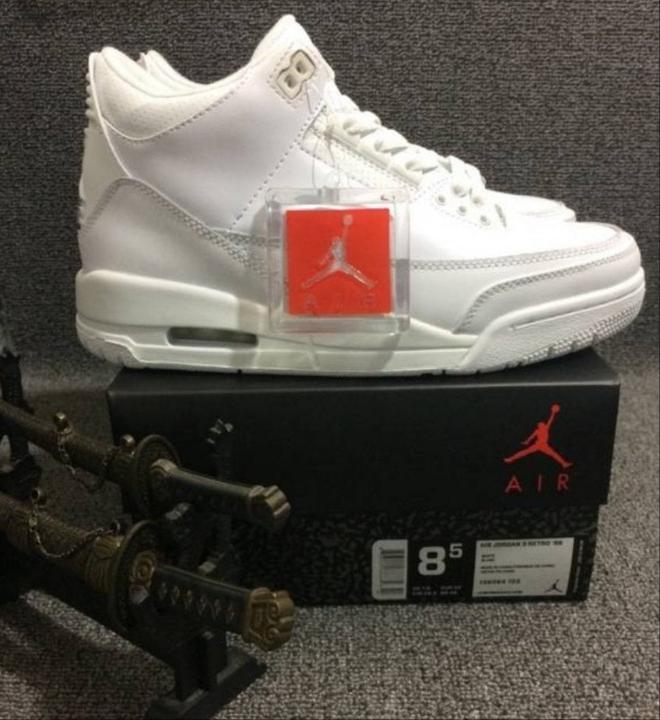 Les baskets Air Jordan 3 offrent un style légendaire et une performance exceptionnelle.

leur design emblématique.pas cher.le moins cher.