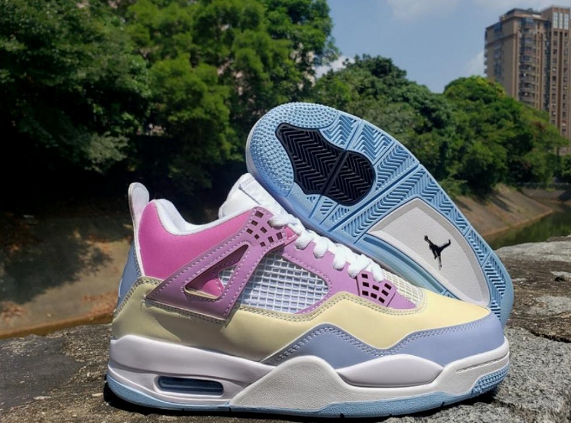  Les baskets Air Jordan 4 offrent un style iconique et une performance remarquable.

leur design distinctif pas cher. le moin cher. 