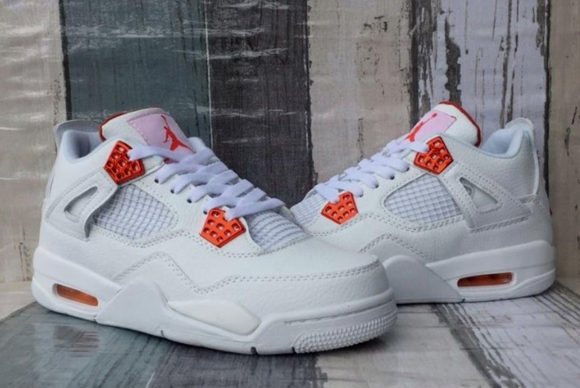  Les baskets Air Jordan 4 offrent un style iconique et une performance remarquable.

leur design distinctif pas cher. le moin cher. 