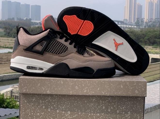  Les baskets Air Jordan 4 offrent un style iconique et une performance remarquable.

leur design distinctif pas cher. le moin cher. 