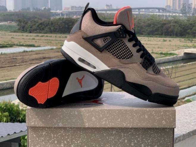  Les baskets Air Jordan 4 offrent un style iconique et une performance remarquable.

leur design distinctif pas cher. le moin cher. 