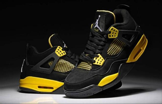  Les baskets Air Jordan 4 offrent un style iconique et une performance remarquable.

leur design distinctif pas cher. le moin cher. 