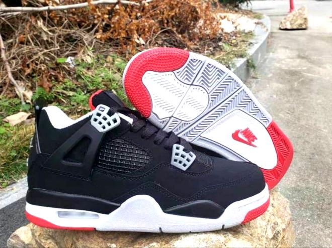  Les baskets Air Jordan 4 offrent un style iconique et une performance remarquable.

leur design distinctif pas cher. le moin cher. 