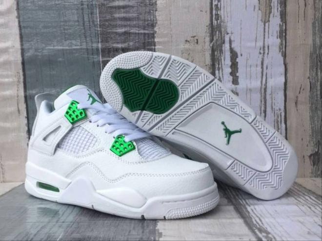  Les baskets Air Jordan 4 offrent un style iconique et une performance remarquable.

leur design distinctif pas cher. le moin cher. 