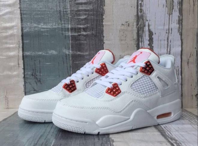 Les baskets Air Jordan 4 offrent un style légendaire et une performance exceptionnelle et unique.pas cher. le moins cher 