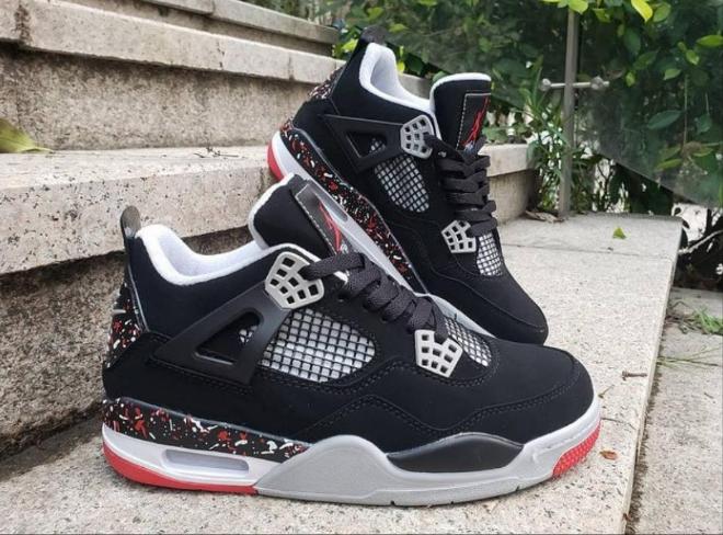 Les baskets Air Jordan 4 offrent un style légendaire et une performance exceptionnelle et unique.pas cher. le moins cher 