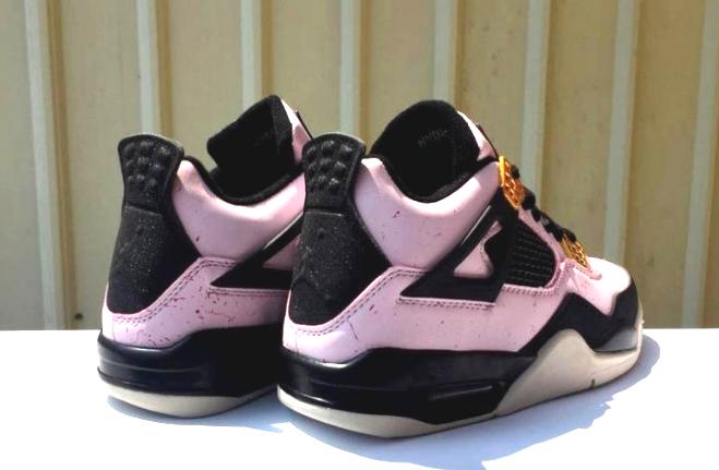  Les baskets Air Jordan 4 offrent un style iconique et une performance remarquable.

leur design distinctif pas cher. le moin cher. 