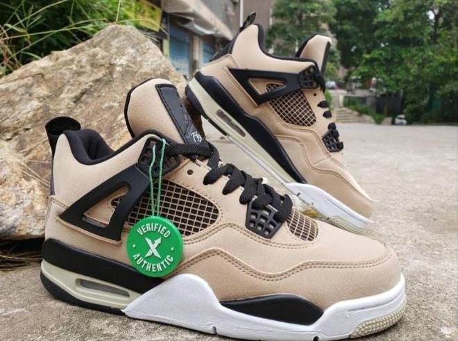  Les baskets Air Jordan 4 offrent un style iconique et une performance remarquable.

leur design distinctif pas cher. le moin cher. 