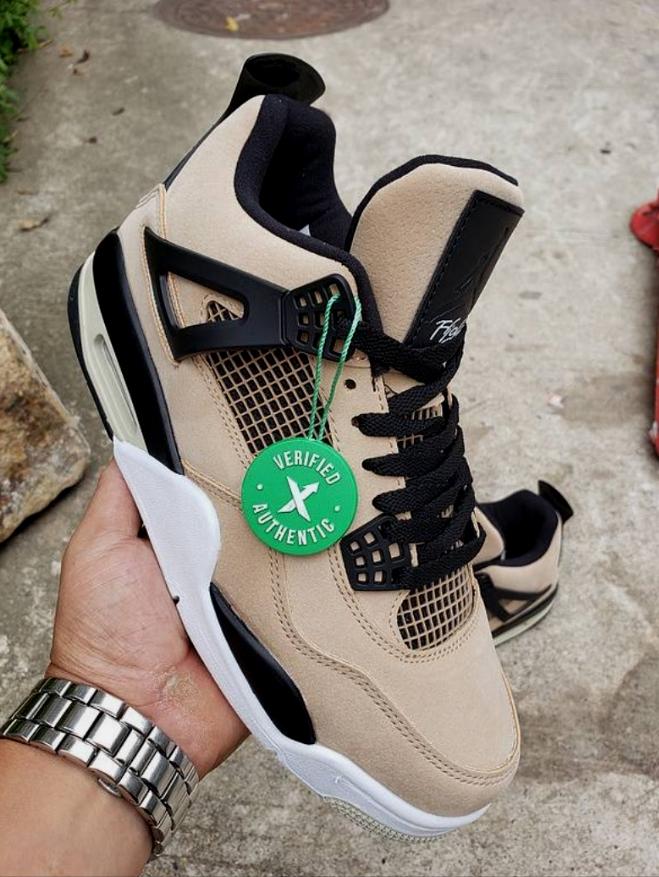  Les baskets Air Jordan 4 offrent un style iconique et une performance remarquable.

leur design distinctif pas cher. le moin cher. 