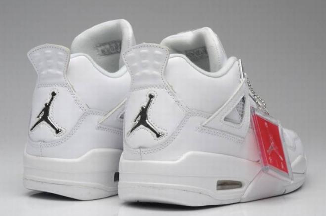  Les baskets Air Jordan 4 offrent un style iconique et une performance remarquable.

leur design distinctif pas cher. le moin cher. 