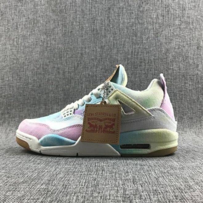  Les baskets Air Jordan 4 offrent un style iconique et une performance remarquable.

leur design distinctif pas cher. le moin cher. 