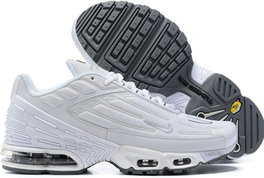 baskets Nike Air Max Plus 3 Triple White