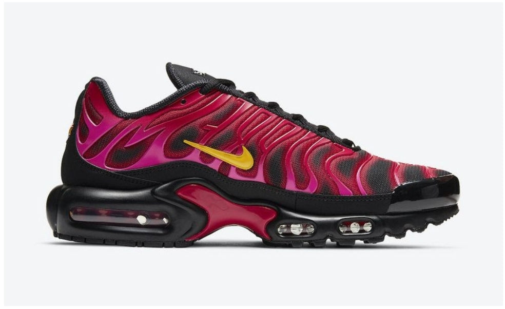 baskets Nike Air Max Plus tn  X Supreme Black Red Pink