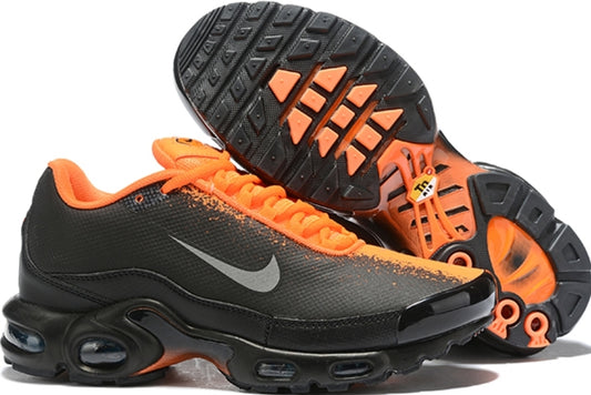 Les baskets Nike TN Mercurial incarnent un style audacieux et une performance ultime.
, leur design distinctif.pas cher.le moins cher.