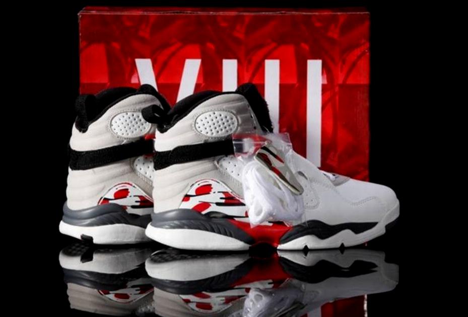 Les baskets Air Jordan 8 offrent un style audacieux et une performance exceptionnelle.

De plus, leur design distinctif et l'utilisation.