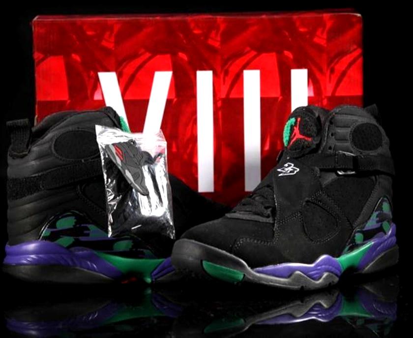 Les baskets Air Jordan 8 offrent un style audacieux et une performance exceptionnelle.

De plus, leur design distinctif et l'utilisation.