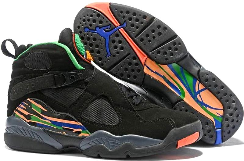 Les baskets Air Jordan 8 offrent un style audacieux et une performance exceptionnelle.

De plus, leur design distinctif et l'utilisation.