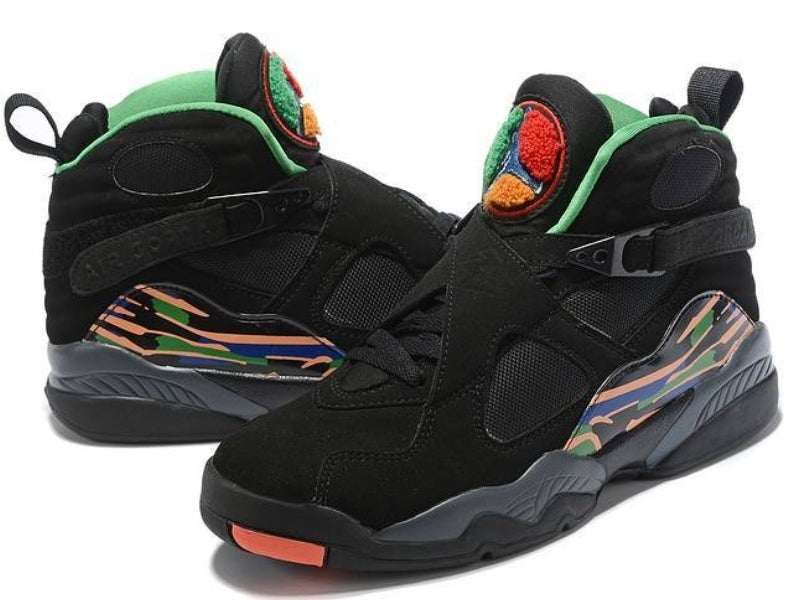 Les baskets Air Jordan 8 offrent un style audacieux et une performance exceptionnelle.

De plus, leur design distinctif et l'utilisation.