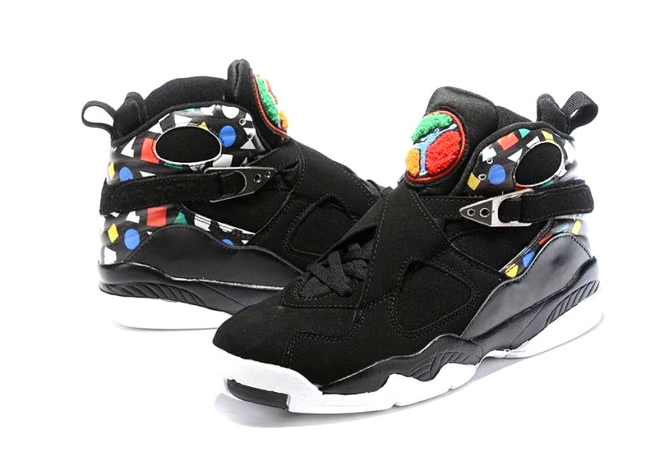 Les baskets Air Jordan 8 offrent un style audacieux et une performance exceptionnelle.

De plus, leur design distinctif et l'utilisation.