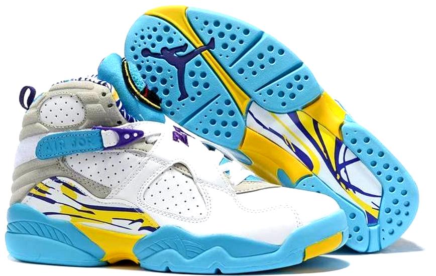 Les baskets Air Jordan 8 offrent un style audacieux et une performance exceptionnelle.

De plus, leur design distinctif et l'utilisation.