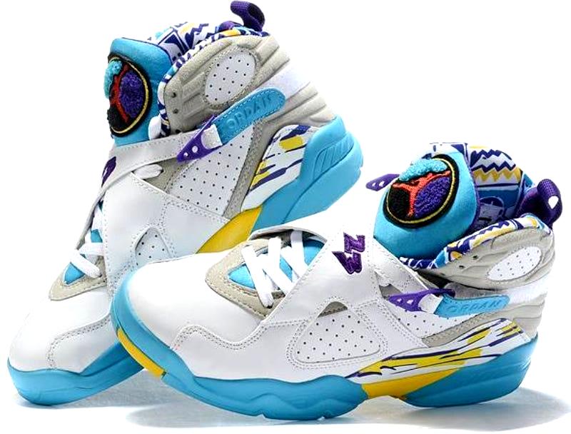 Les baskets Air Jordan 8 offrent un style audacieux et une performance exceptionnelle.

De plus, leur design distinctif et l'utilisation.