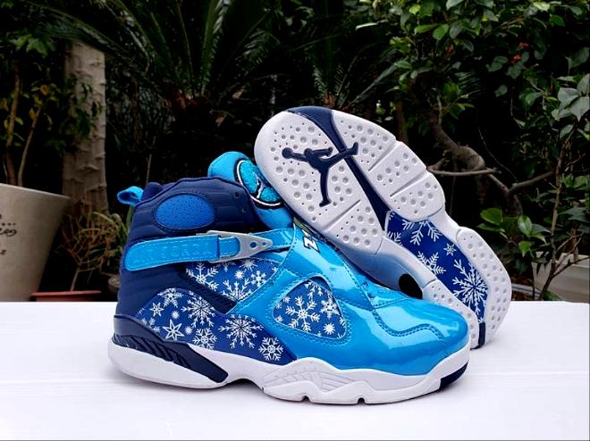 Les baskets Air Jordan 8 offrent un style audacieux et une performance exceptionnelle.

De plus, leur design distinctif et l'utilisation.