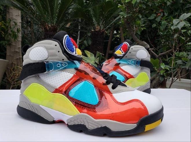 Les baskets Air Jordan 8 offrent un style audacieux et une performance exceptionnelle.

De plus, leur design distinctif et l'utilisation.