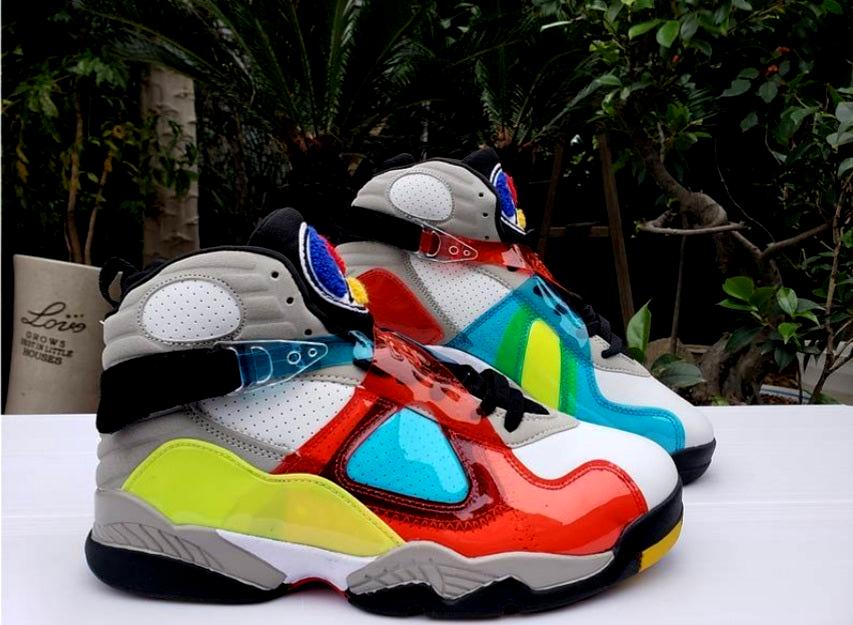 Les baskets Air Jordan 8 offrent un style audacieux et une performance exceptionnelle.

De plus, leur design distinctif et l'utilisation.