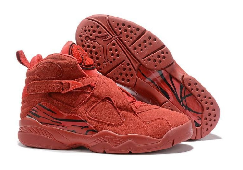Les baskets Air Jordan 8 offrent un style audacieux et une performance exceptionnelle.

De plus, leur design distinctif et l'utilisation.