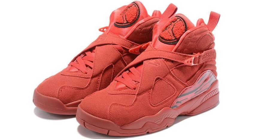 Les baskets Air Jordan 8 offrent un style audacieux et une performance exceptionnelle.

De plus, leur design distinctif et l'utilisation.