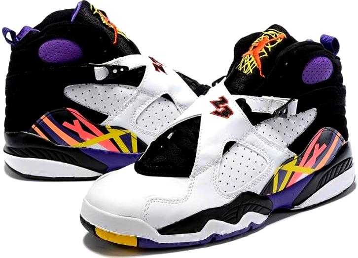 Les baskets Air Jordan 8 offrent un style audacieux et une performance exceptionnelle.

De plus, leur design distinctif et l'utilisation.