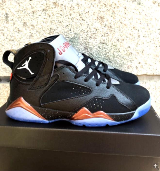 Les baskets Air Jordan 7 offrent un style iconique et une performance exceptionnelle.
  design emblématique   haute qualité. Au meilleur prix. Pas cher