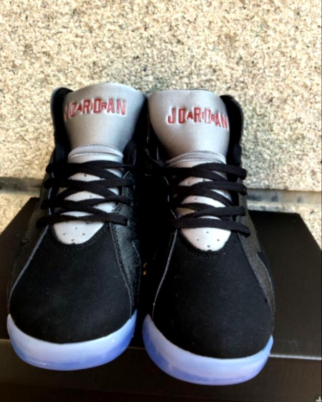 Les baskets Air Jordan 7 offrent un style iconique et une performance exceptionnelle.
  design emblématique   haute qualité. Au meilleur prix. Pas cher