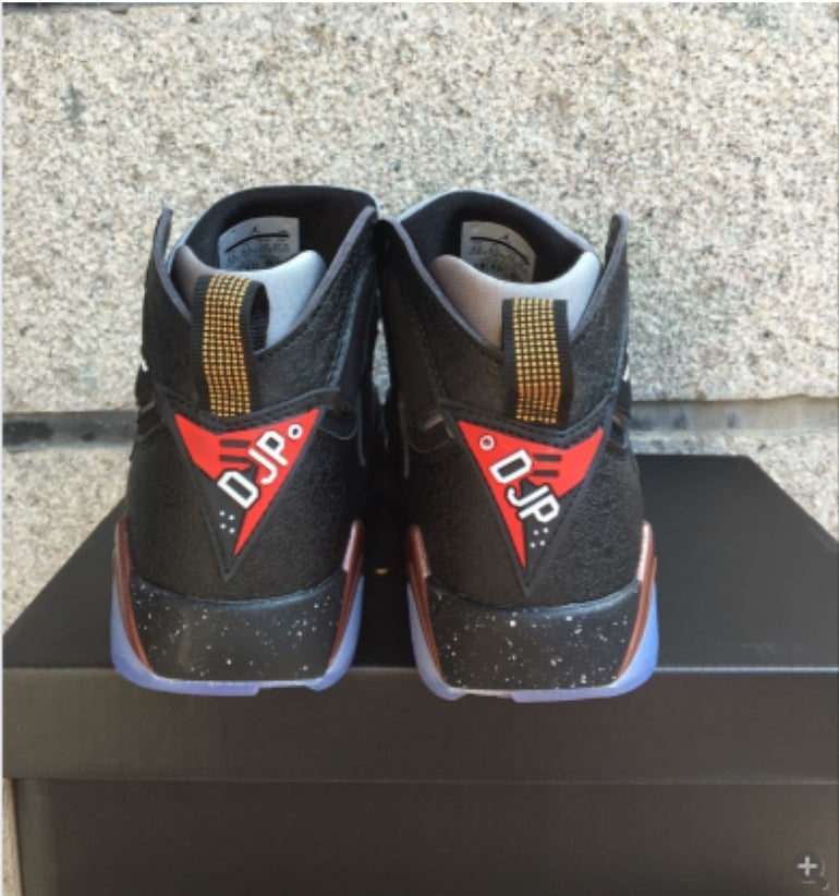 Les baskets Air Jordan 7 offrent un style iconique et une performance exceptionnelle.
  design emblématique   haute qualité. Au meilleur prix. Pas cher