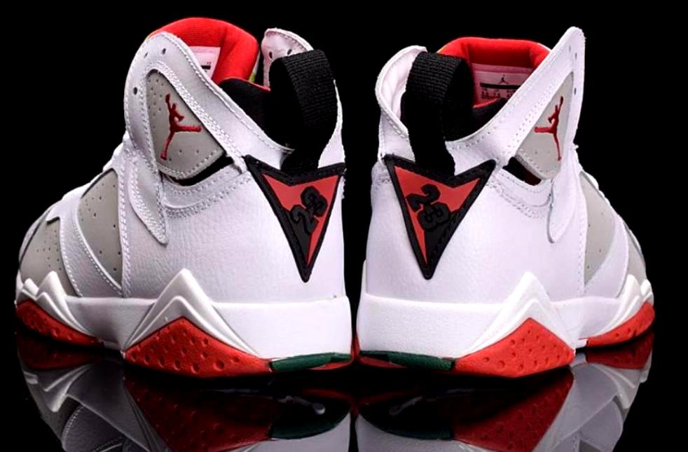 Les baskets Air Jordan 7 offrent un style iconique et une performance exceptionnelle.
  design emblématique   haute qualité. Au meilleur prix. Pas cher