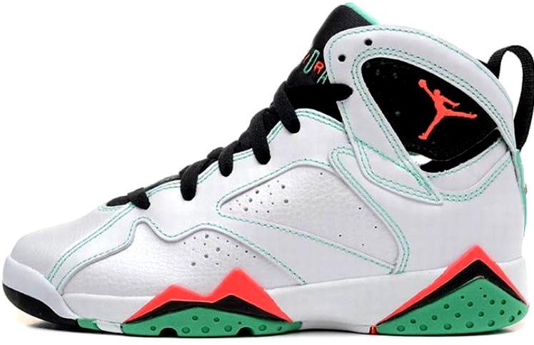 Les baskets Air Jordan 7 offrent un style iconique et une performance exceptionnelle.
  design emblématique   haute qualité. Au meilleur prix. Pas cher