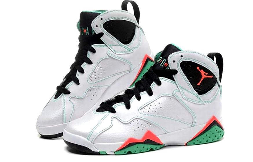 Les baskets Air Jordan 7 offrent un style iconique et une performance exceptionnelle.
  design emblématique   haute qualité. Au meilleur prix. Pas cher