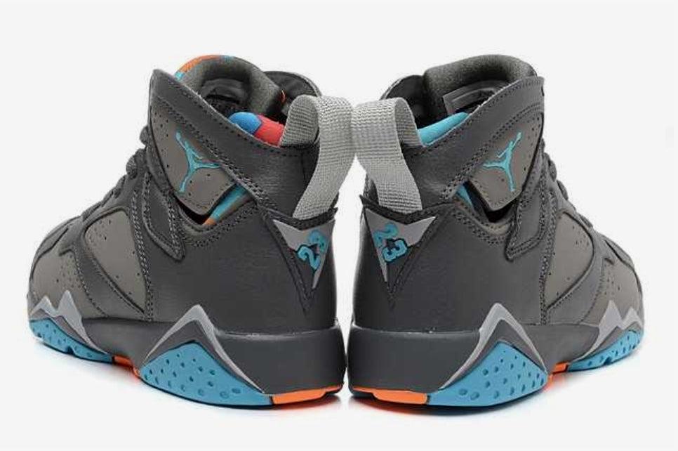 Les baskets Air Jordan 7 offrent un style iconique et une performance exceptionnelle.
  design emblématique   haute qualité. Au meilleur prix. Pas cher