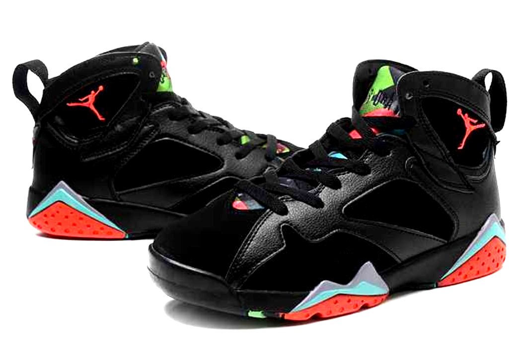 Les baskets Air Jordan 7 offrent un style iconique et une performance exceptionnelle.
  design emblématique   haute qualité. Au meilleur prix. Pas cher