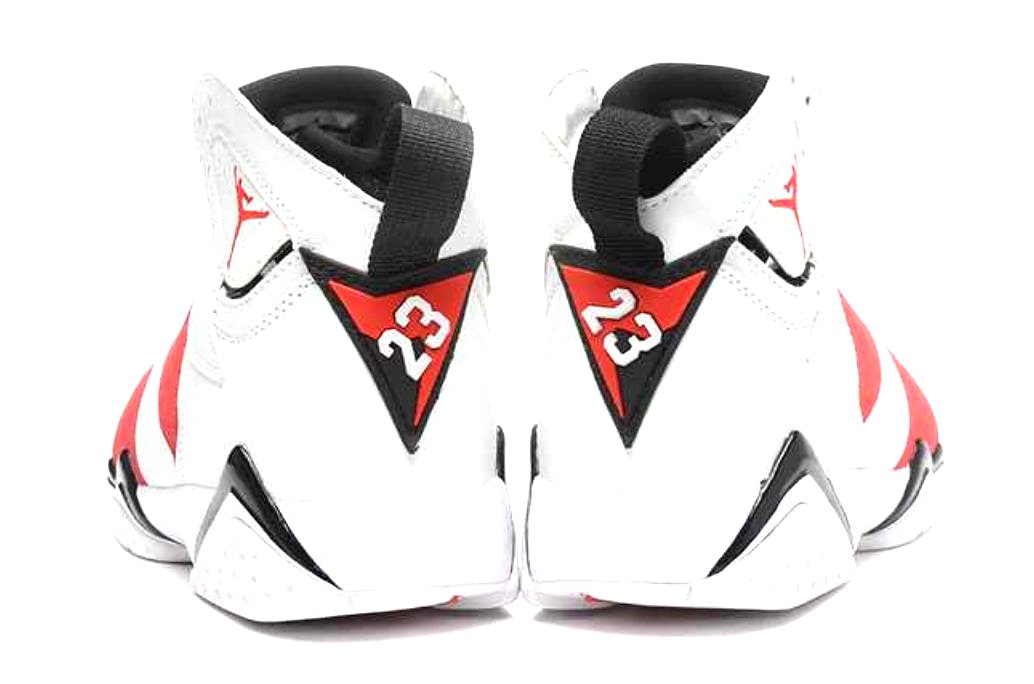 Les baskets Air Jordan 7 offrent un style iconique et une performance exceptionnelle.
  design emblématique   haute qualité. Au meilleur prix. Pas cher