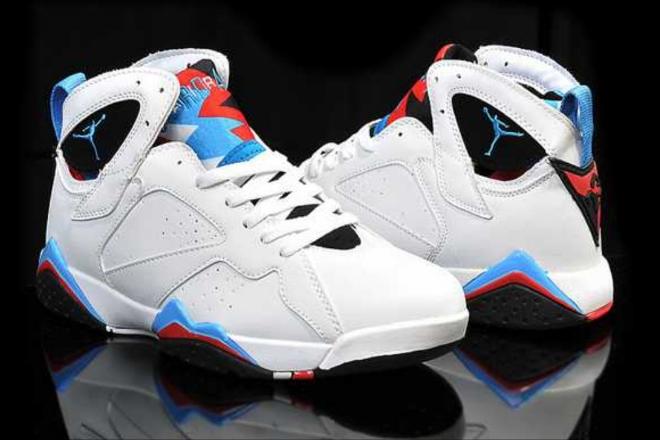 Les baskets Air Jordan 7 offrent un style iconique et une performance exceptionnelle.
  design emblématique   haute qualité. Au meilleur prix. Pas cher