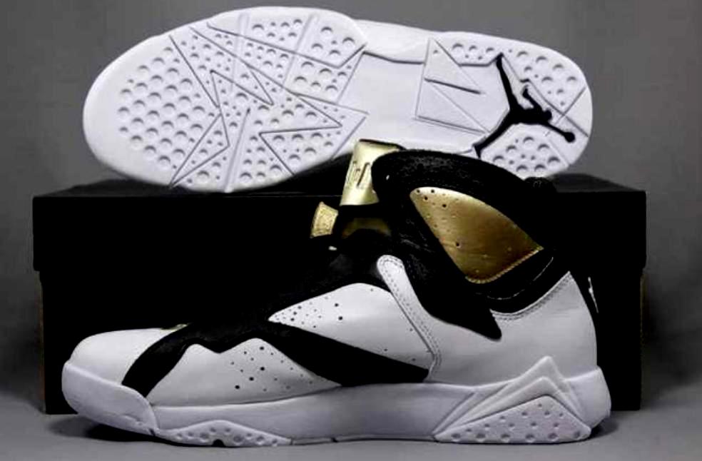 Les baskets Air Jordan 7 offrent un style iconique et une performance exceptionnelle.
  design emblématique   haute qualité. Au meilleur prix. Pas cher