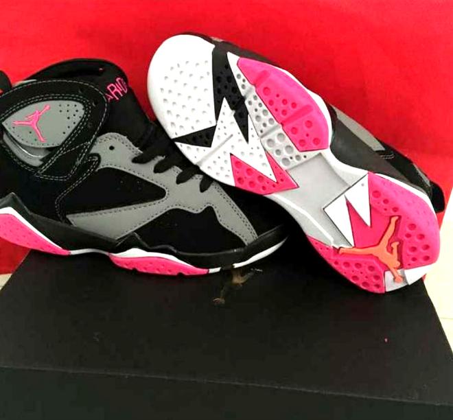 Les baskets Air Jordan 7 offrent un style iconique et une performance exceptionnelle.
  design emblématique   haute qualité. Au meilleur prix. Pas cher